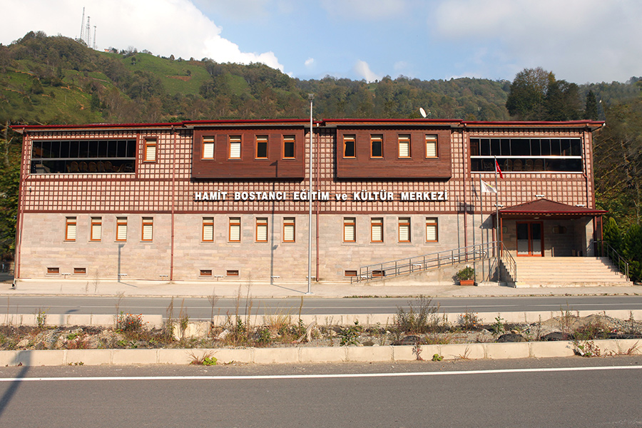 Hamit Bostancı Eğitim ve Kültür Merkezi