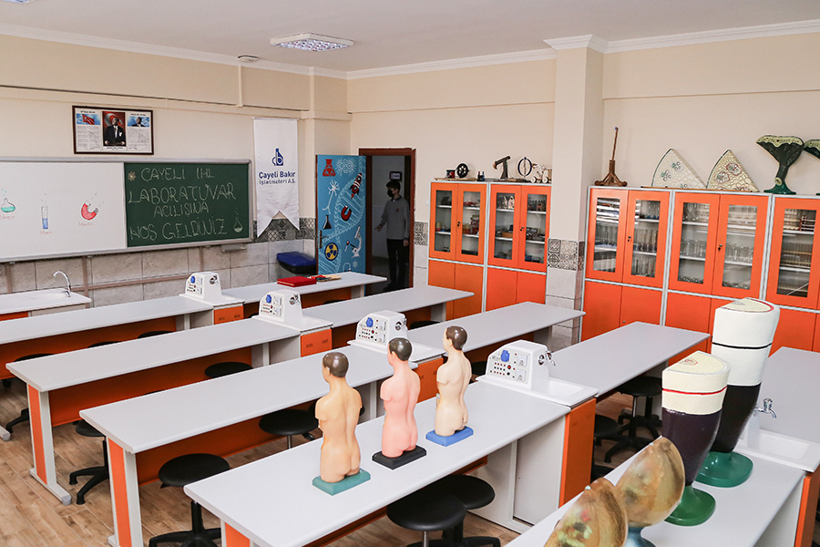 Çayeli İmam Hatip Lisesi Fen Laboratuvarı